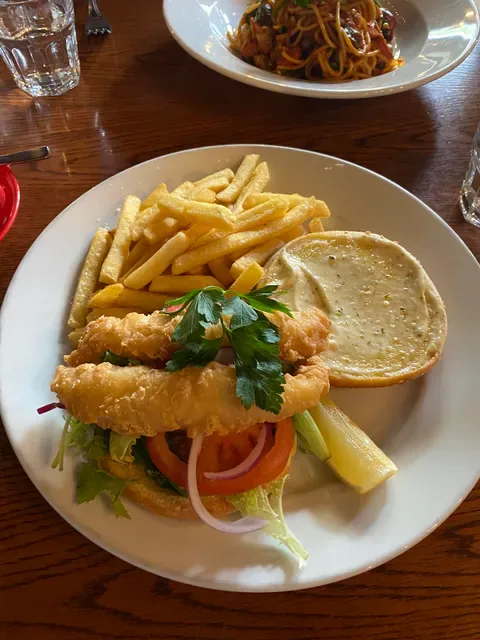 Kelly's Bar & Kitchen