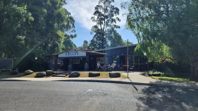 Kelly's Bar & Kitchen