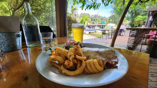 Kelly's Bar & Kitchen
