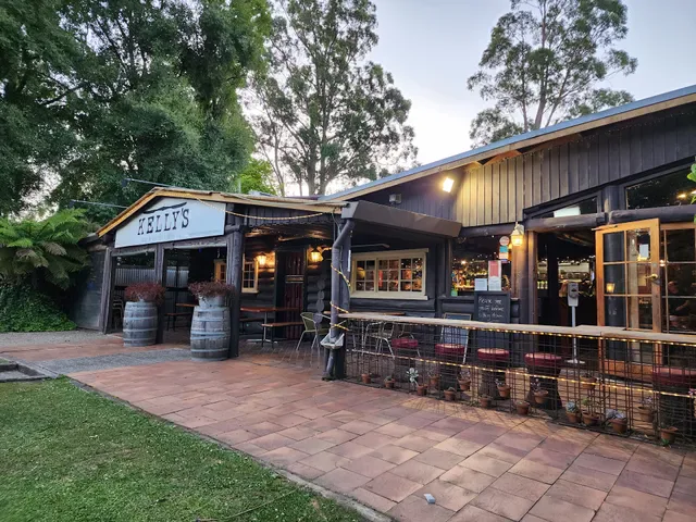 Kelly's Bar & Kitchen