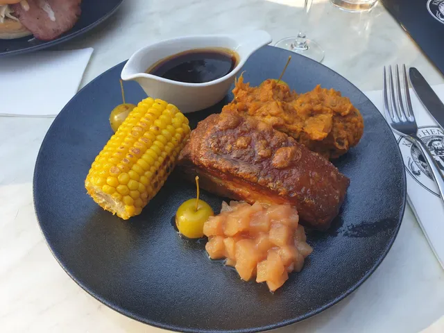 King Henry’s Restaurant