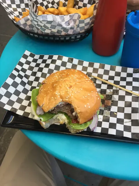 Kustom Burgers Thornbury