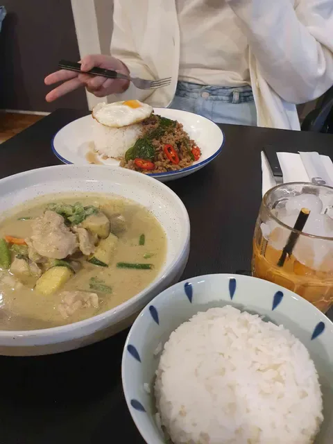 Kwan's Table