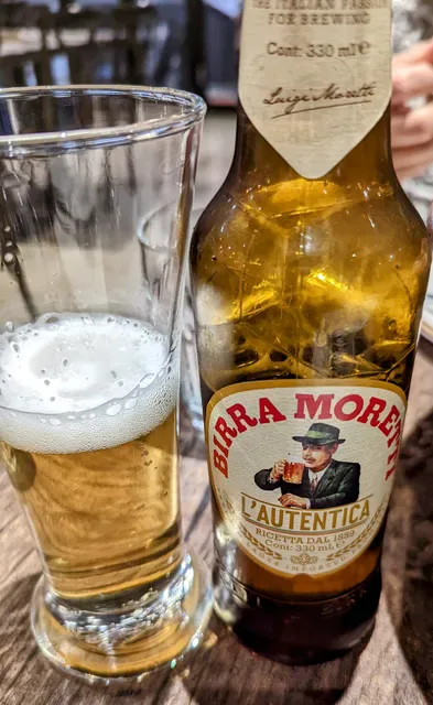 La Calabrese Pizzeria
