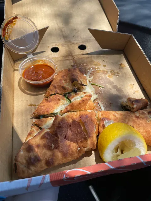 La Casa Pizza & Broaster chicken