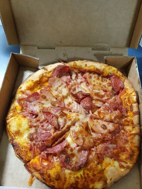 La Casa Pizza & Broaster chicken