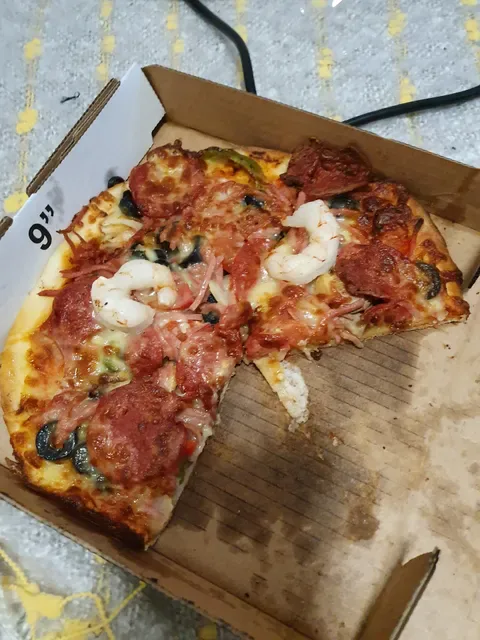 La Casa Pizza & Broaster chicken