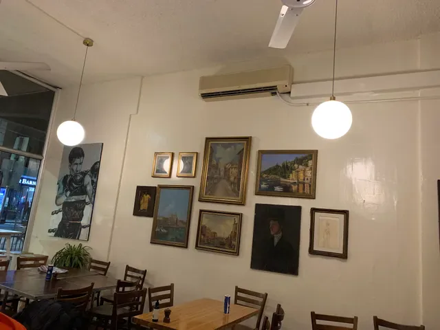La Lucciola Bistro