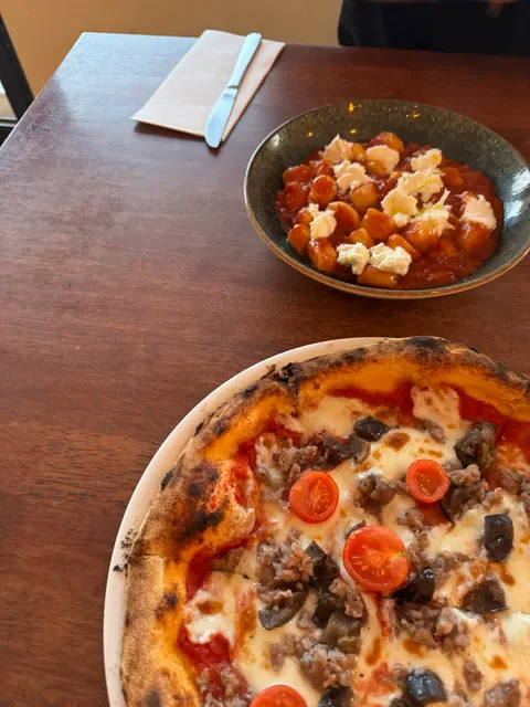 La Lupa Romana Pizza e Gnocchi Bar