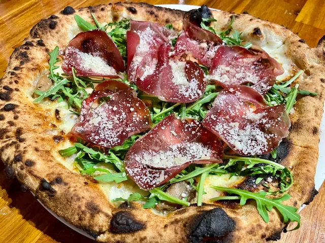 La Lupa Romana Pizza e Gnocchi Bar