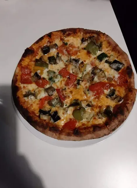 La Q Woodfire Pizza & Italian Restaurant (BYO)