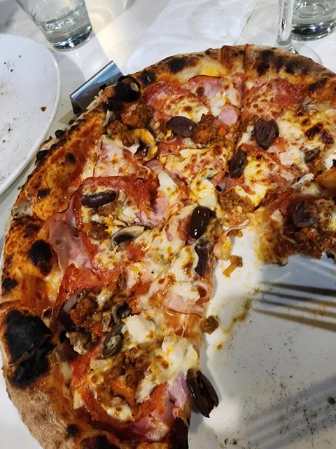 La Q Woodfire Pizza & Italian Restaurant (BYO)