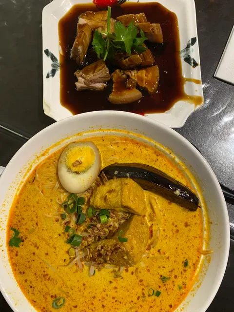 Laksa Village