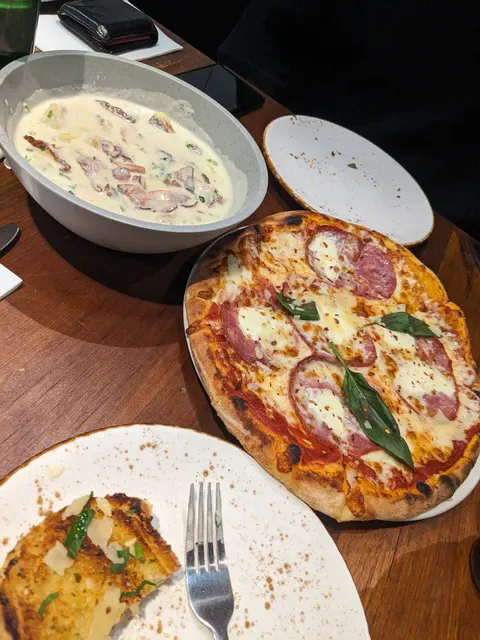 Landing Point woodfired Pizza & Bar Williams landing