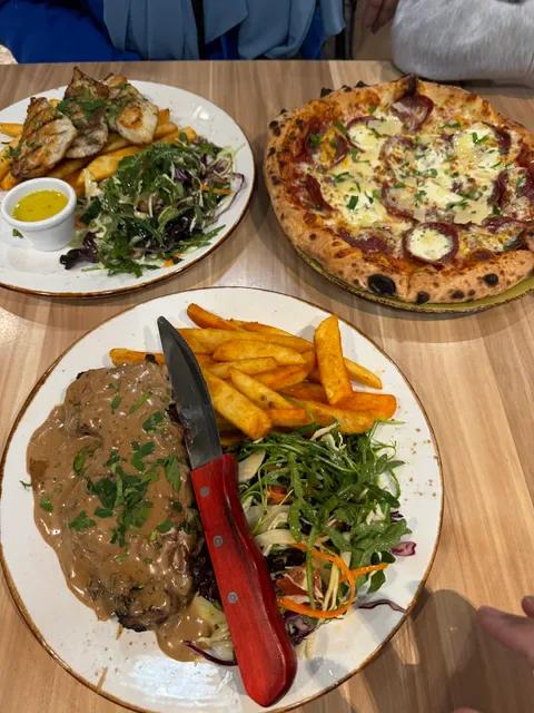Landing Point woodfired Pizza & Bar Williams landing