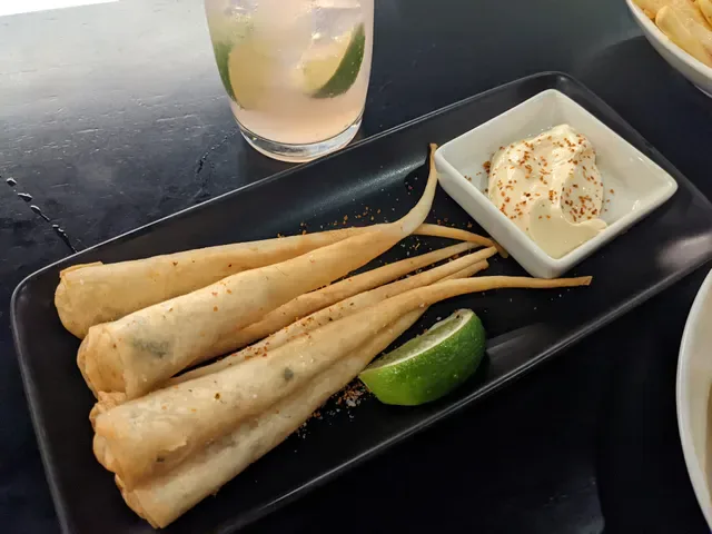 Lane's Edge Wine Bar