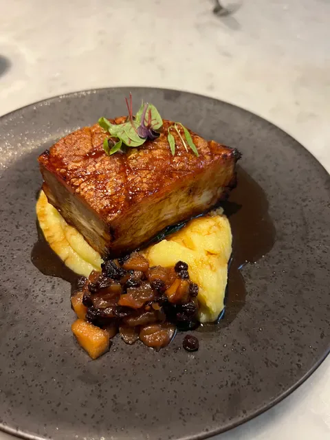 Lane's Edge Wine Bar