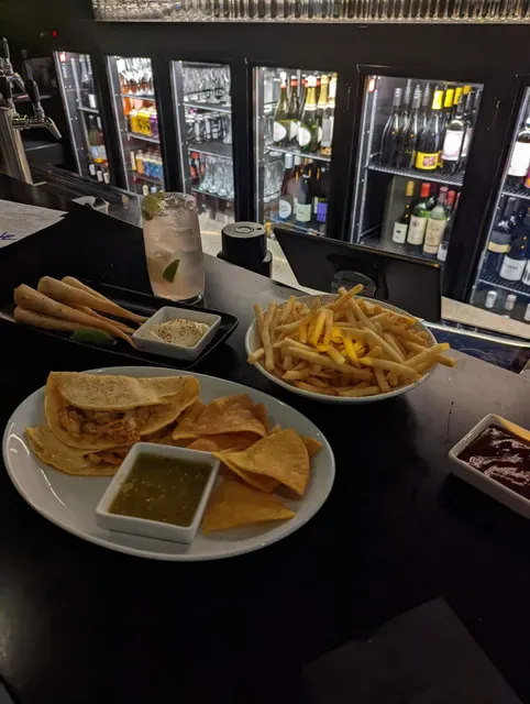 Lane's Edge Wine Bar