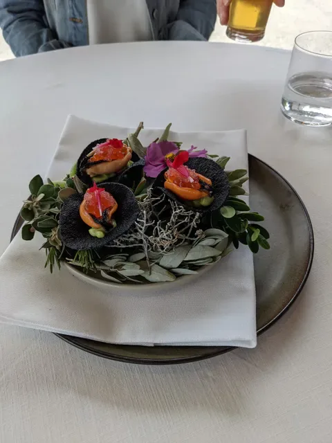 Laura Restaurant