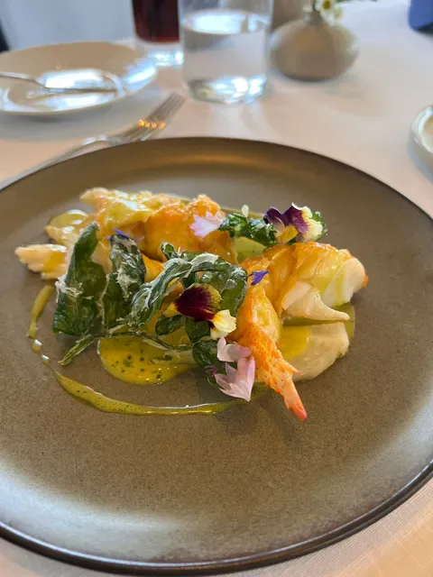 Laura Restaurant