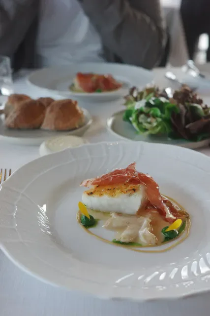 Laura Restaurant