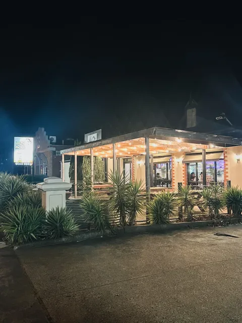 Lazy Moe's OAKLEIGH
