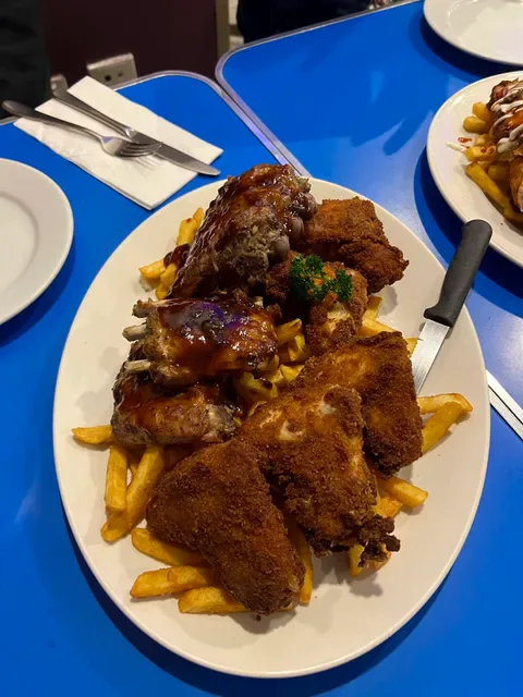 Lazy Moe's OAKLEIGH