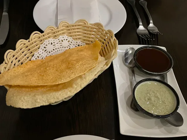 Le Taj Restaurant & Lounge