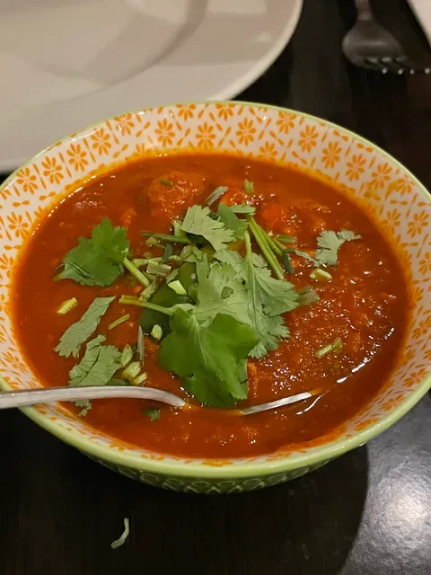 Le Taj Restaurant & Lounge