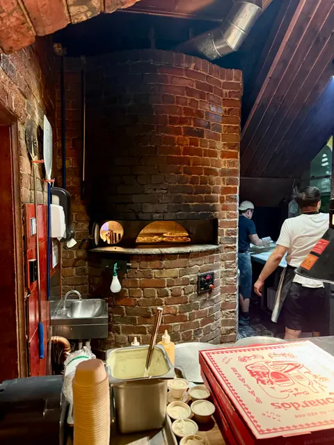 Leonardo's Pizza Palace