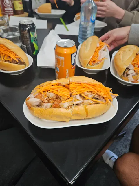 Lily's Banh Mi Cafe