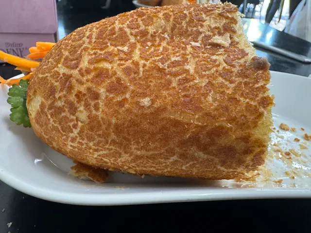 Lily's Banh Mi Cafe