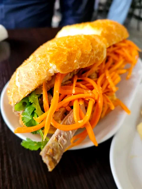 Lily's Banh Mi Cafe