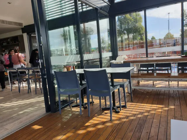 Little Growling Cafe