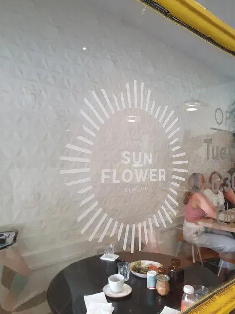 Little Sunflower Café