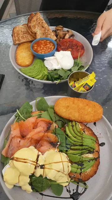 Lokal Cafe 3030