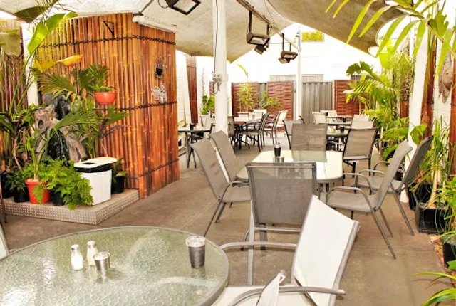 Lokal Cafe 3030