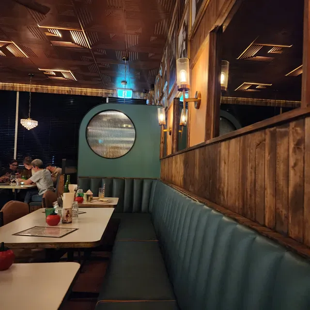 Loosie's Diner and Bar