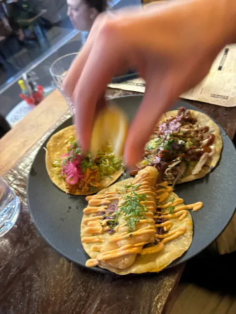 Los Hermanos Mexican Taquería