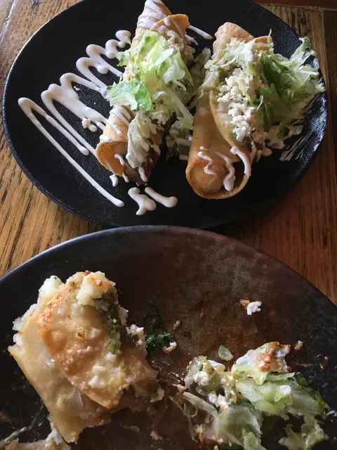 Los Hermanos Mexican Taquería