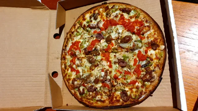 Loui and Frankos Pizza & Pasta on Broadway