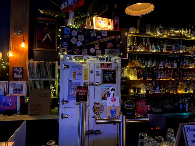 Lulie Tavern