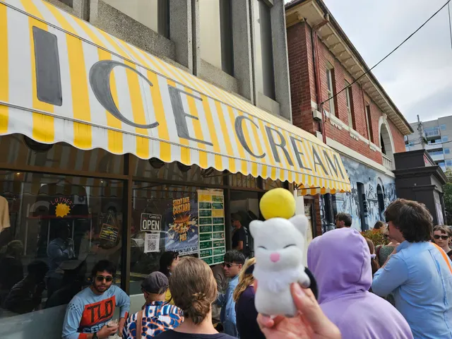 Luther's Scoops