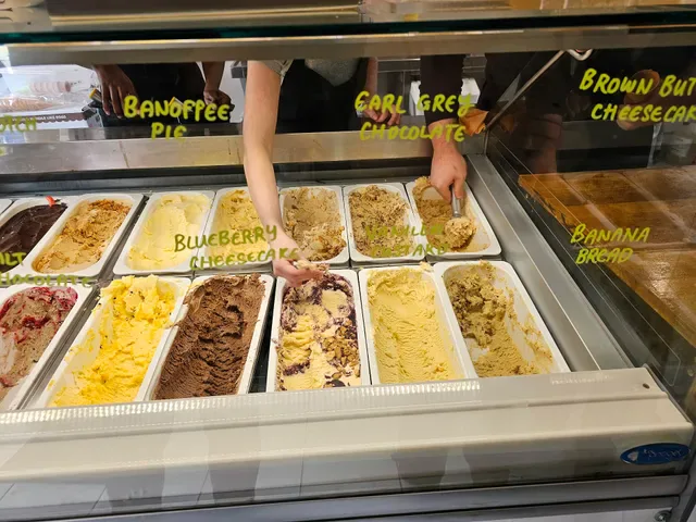 Luther's Scoops