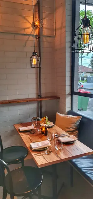 Luxsmith Restaurant + Bar