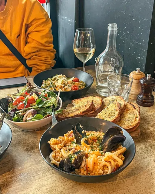 Maccaroni Trattoria Italiana