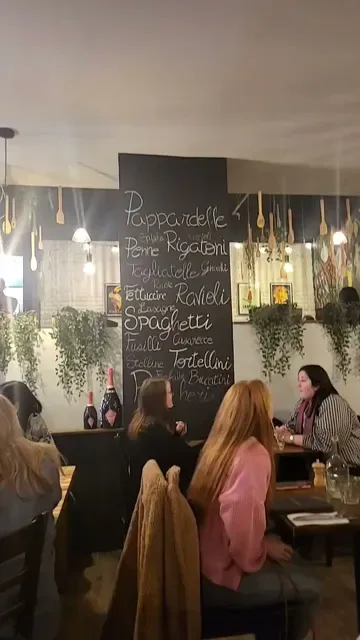 Maccaroni Trattoria Italiana