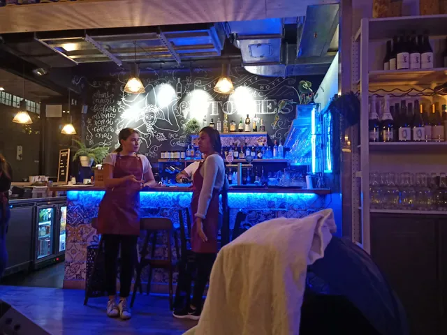 Maccaroni Trattoria Italiana