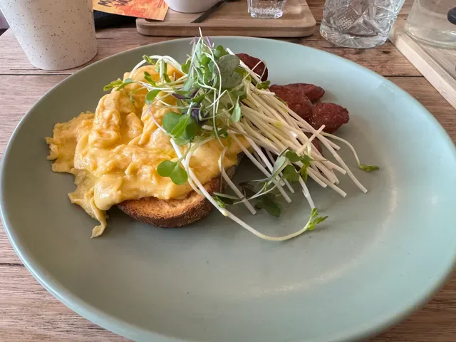 Mad Ram Cafe