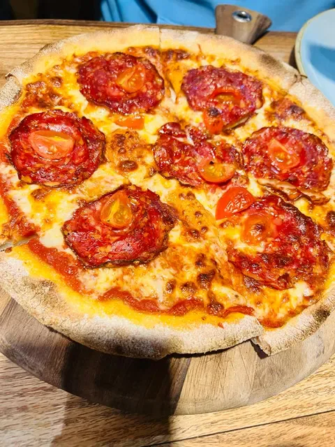 Mad Raven Hot Stone Pizza